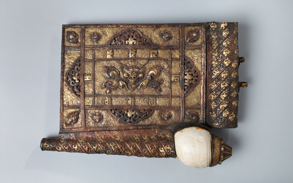 Ceremonial Conch Trumpet (Dung Kar); Tibet; 19th century; conch shell and metal with gilding; Rubin Museum of Art; C2011.4